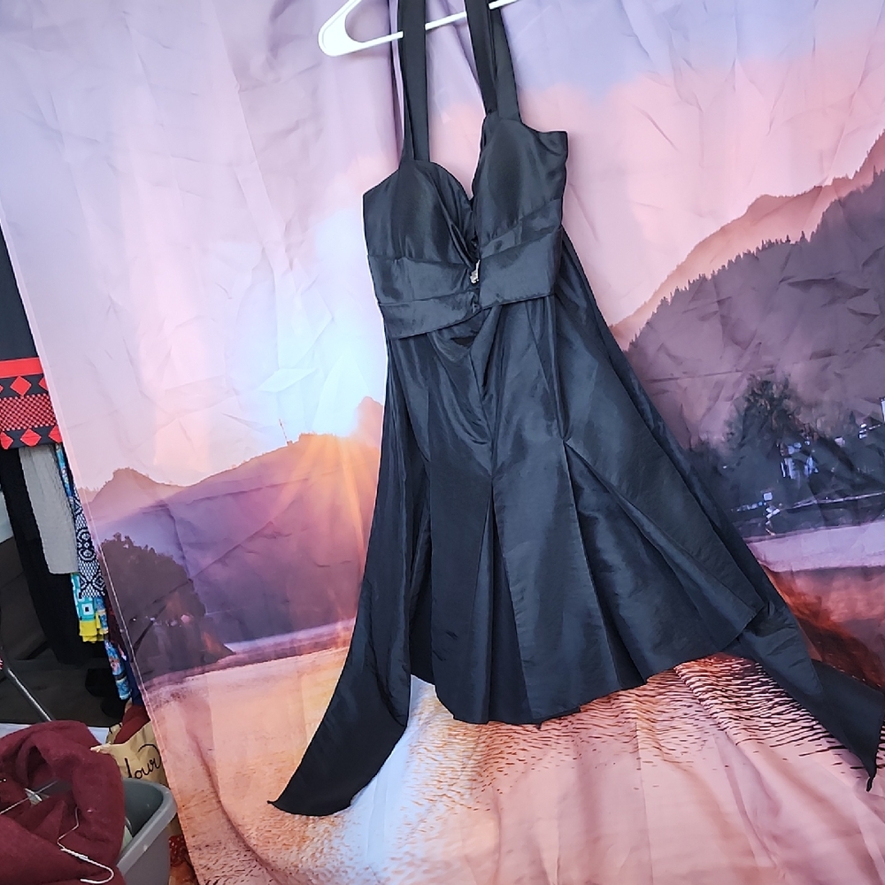 *Elegant Black Backless Evening Dress Short